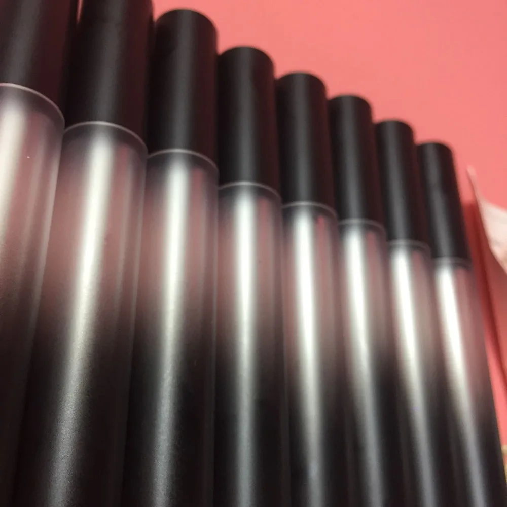 

6ml 10/20/50pcs/lot high-grade cylindrical plastic gradient black lip gloss / lip oil / labial glair empty tube with black cap
