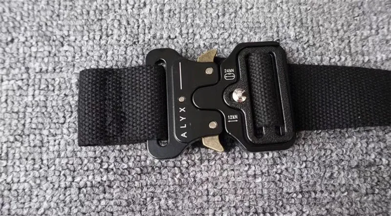 Ремень безопасности в стиле хип хоп 128 см| |