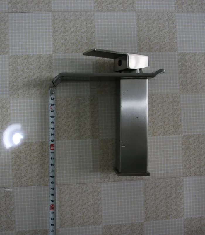 Бесплатная доставка водопад бассейне кран одной ручкой матовый никель ванная