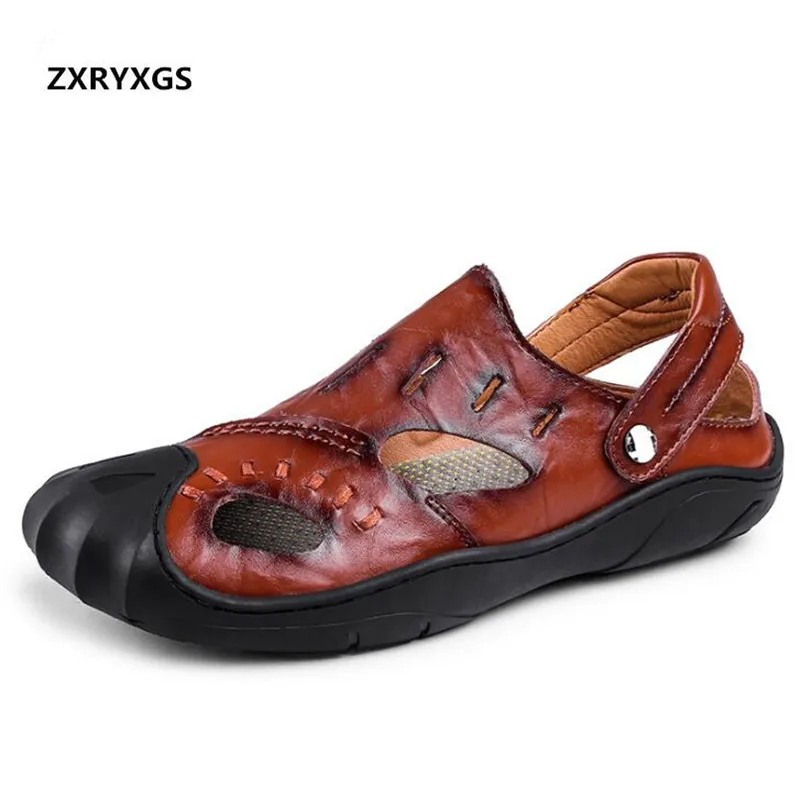 

2021 New Summer Men Sandals Casual Shoes Hole Genuine Leather Shoes Baotou Fashion Sandals Sneakers Men Slippers Plus Size 38-46