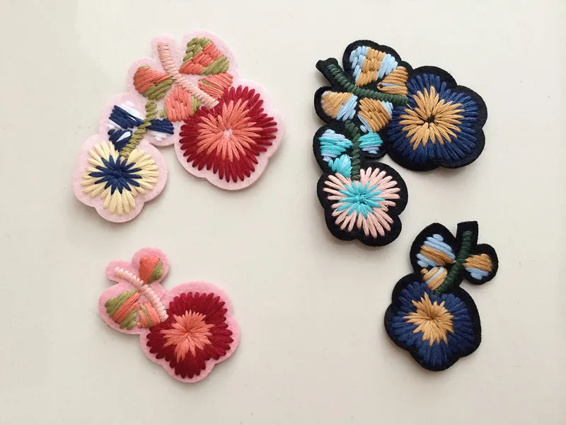 Пришивная аппликация с маленькими цветами вышитыми птицами милая нашивка