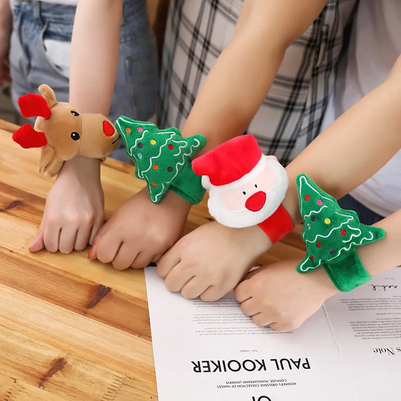 

Cute cartoon bracelet Christmas plush toy doll Christmas tree Santa Claus elk doll Children's holiday gift Christmas decoration