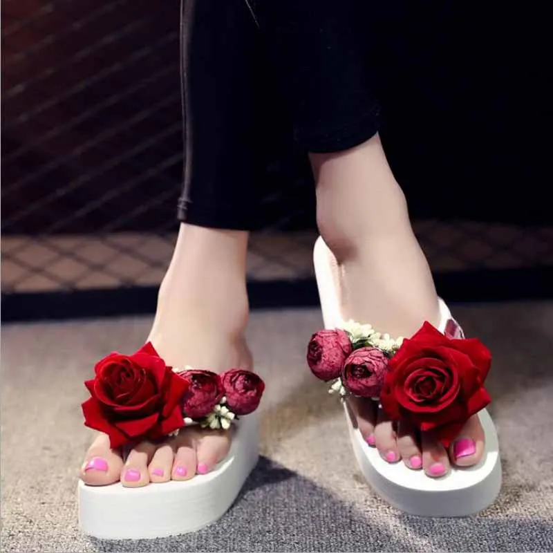 

Women Casual Summer Flat Beach Slippers Female Crystal Rivets Slides Slipper Shoes For Girls Fashion Woman Leisure Footwear