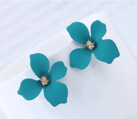 New Korean Cute Metal Flower Stud Earrings For Women Girl Fashion Big Sweet Earring Summer Daisy Jewelry Femme Brincos