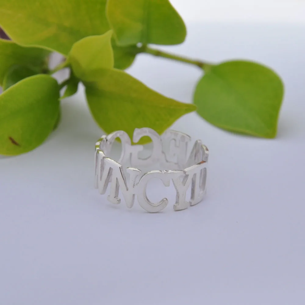 Обычай имя кольцо широкий диапазон персонализированные все заглавные буквы