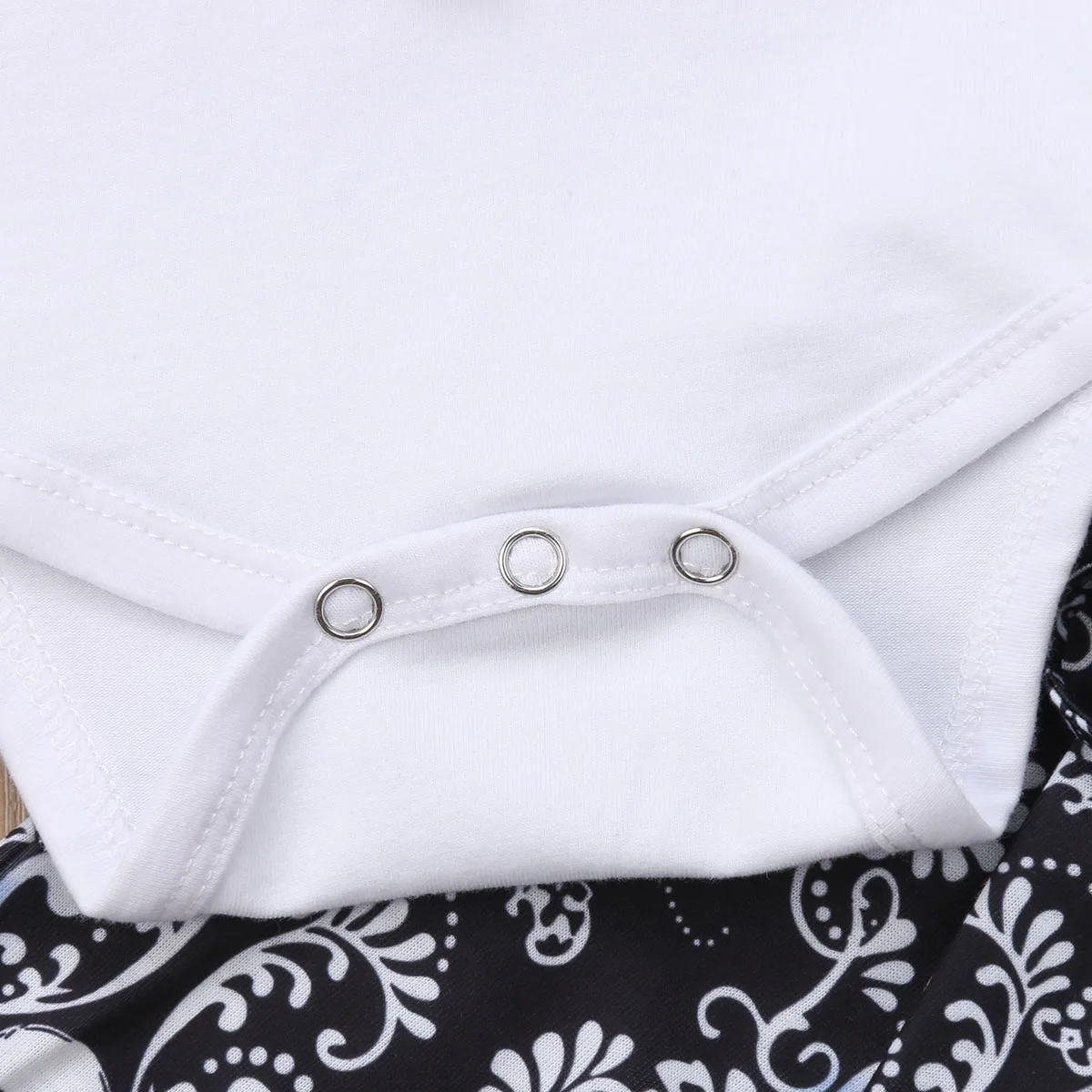 Newborn Baby Boys Girls Clothing Tops Romper Skull Flower Long Sleeve Pants Hat Bibs Scarf 4pcs Set Clothes Boy 0-24M |
