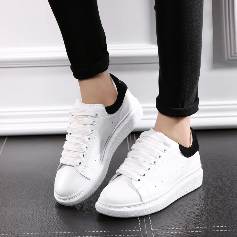 Женские туфли-оксфорды на плоской подошве кожаные туфли платформе со шнуровкой