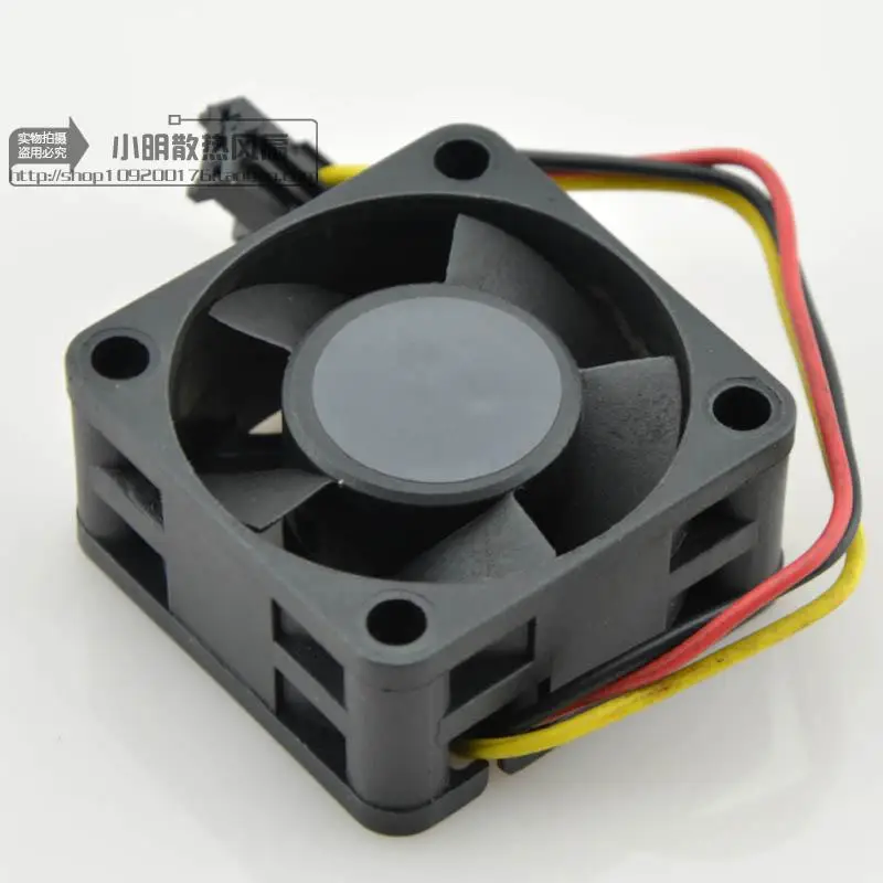 

Free shipping Original SUNON CISCO2950 2950-2412V 1.6W KDE1204PKVX 40 * 40 * 20mm three-wire switch fan
