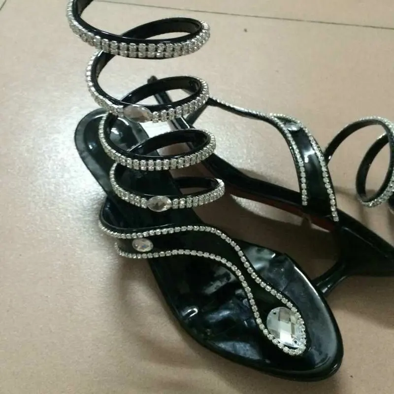 2016 новое поступление женские летние туфли со змеиным узором сандалии гладиаторы