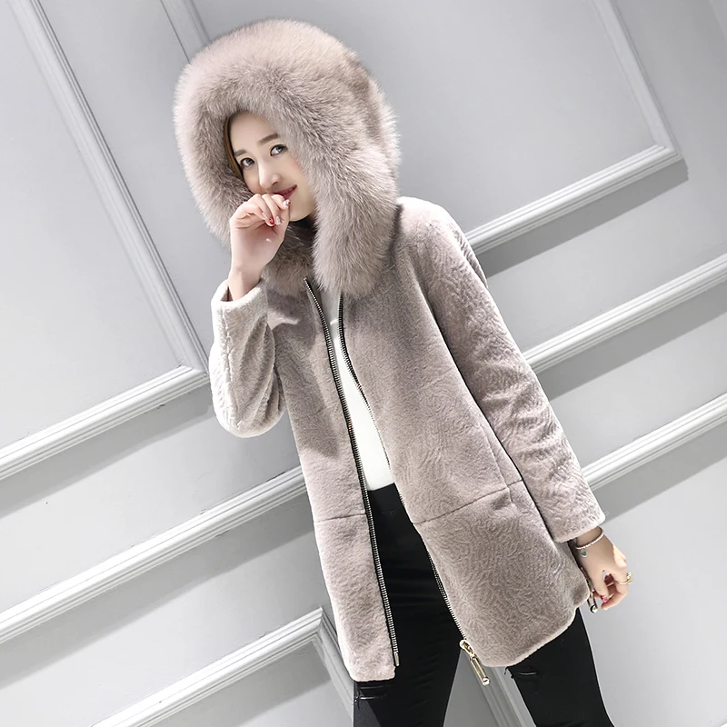 2022 women natural real sheep shearling fur coat 100% real shearling jacket with real The fox fur winter lady real wool fur