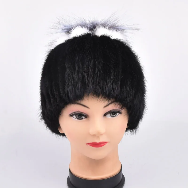 Зимняя меховая шапка женская из натуральной норки с лисьим мехом цветком вязаная