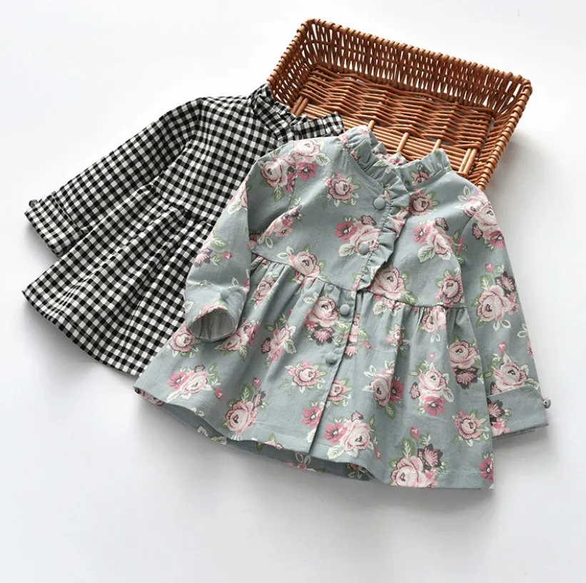 Куртка для маленьких девочек на осень и зиму пальто в клетку с цветами комплект