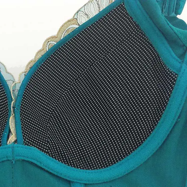 Оригинальное нижнее белье с вышивкой женское и небольшой бюстгальтер для