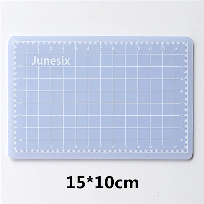 15cm-10cm Multi-Size Translucent PVC Cutting Mat Patchwork Cut Pad Rubber Carving Art Manual Tool Double-sided Self-healing Cutter Board - Цвет: 15cm-10cm