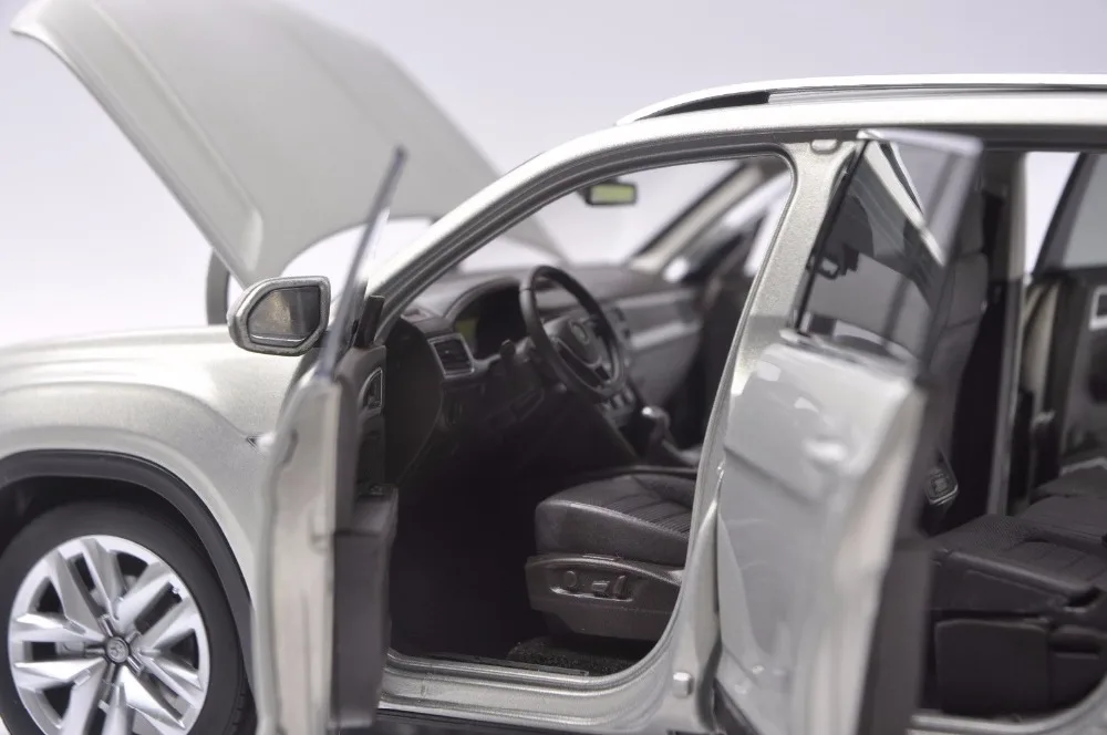 1:18 литая под давлением модель для Volkswagen VW Teramont Atlas Серебро Большой внедорожник игрушечный автомобиль миниатюрная коллекция подарки