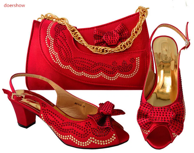 Комплект из туфель и сумочки в итальянском стиле doershow комплект африканском для