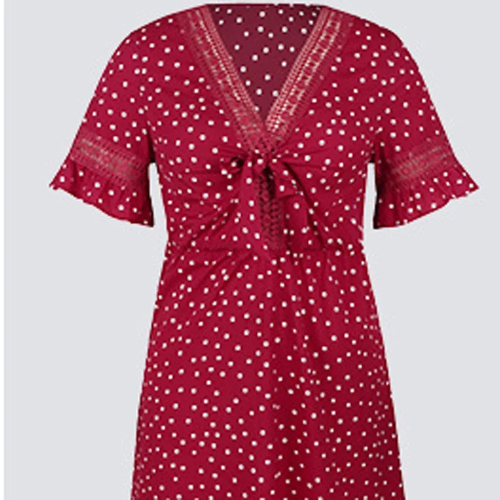 Женское платье в красный горошек летнее большого размера с коротким рукавом и