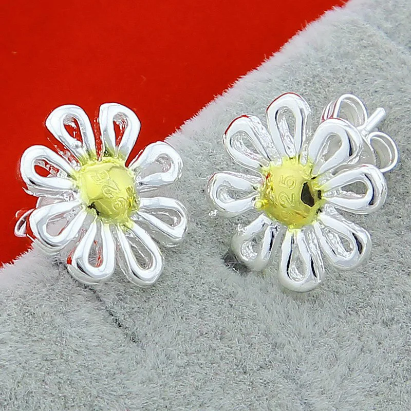 Женские серьги-гвоздики из серебра 925 пробы | Украшения и аксессуары