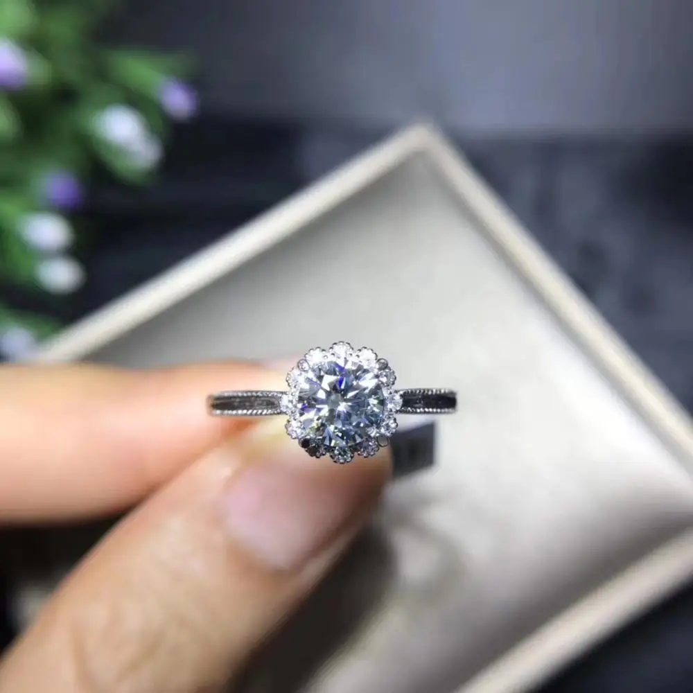 

flashing moissanite gemstone ring for women round natural gem 925 sterling silver shiny better than diamond engagement ring gift