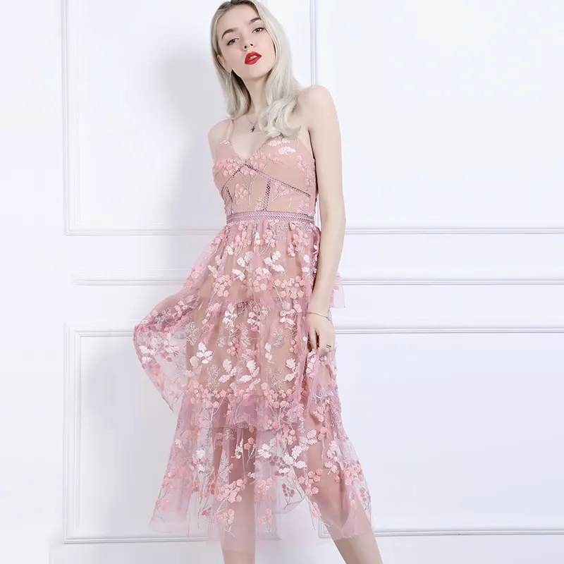 Лето 2019 года подсветки цветы вышивка сетка платье сексуально без бретелек
