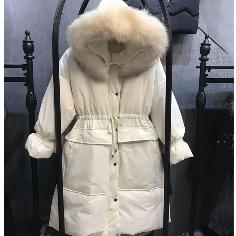 Куртка женская длинная с капюшоном и воротником из натурального меха енота 90%