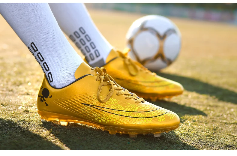 Men's Football Boots High Ankle Long Spikes Soccer Shoes For Man Profrssional Outdoor Kid Train Sock Cleats Football Shoes