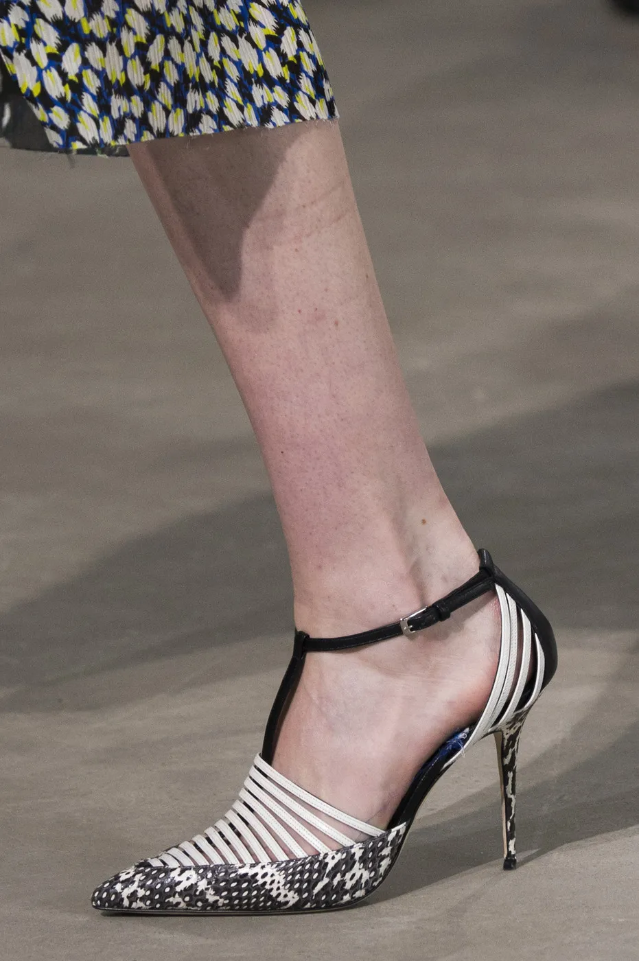 18 модные дизайнерские зеленые замшевые туфли на высоком каблуке шпильке с острым