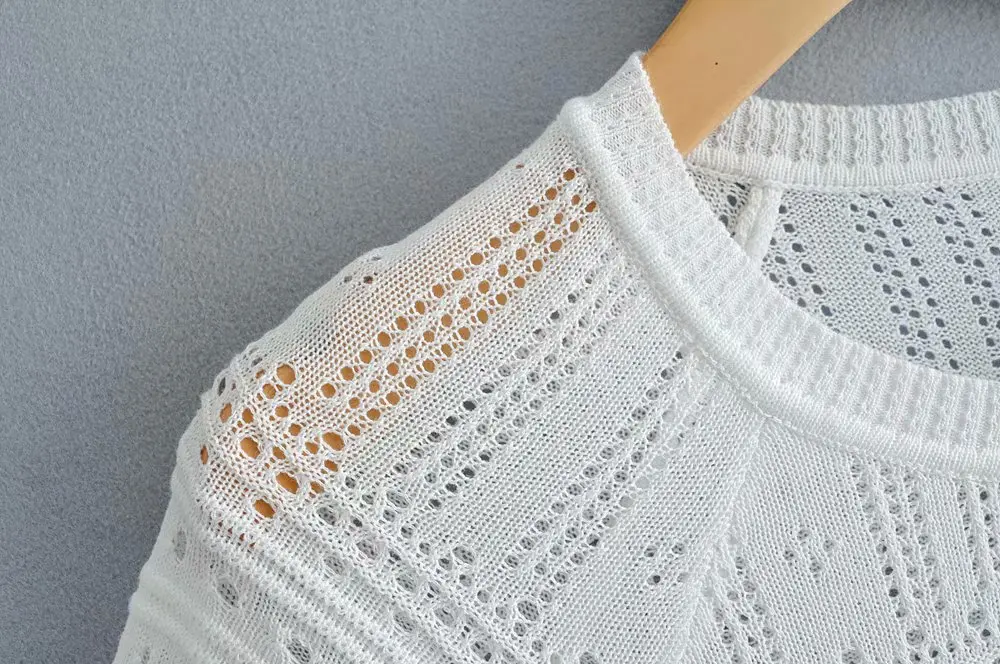 2019 women fashion black white color hollow out casual knitting blouse shirts ruffles chemise chic femininas tops |