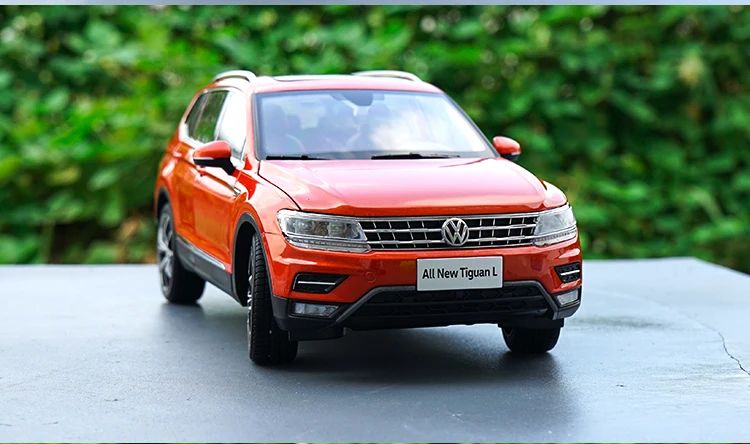 Горячая Распродажа 1:18 TIGUAN L сплав модель автомобиля, усовершенствованное Моделирование Коллекция металлическая модель автомобиля украшения