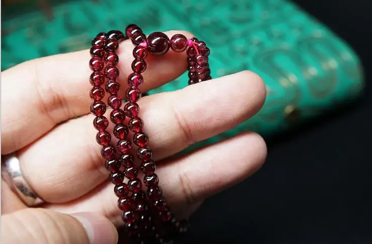 Браслет с фиолетовыми зубами и гранатой 4A вокруг трех кругов бусин ручная работа