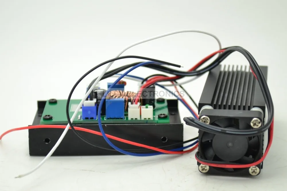 Промышленный Фокусируемый лазерный диодный модуль 1 6 Вт 2 4 808 нм постоянный ток 12