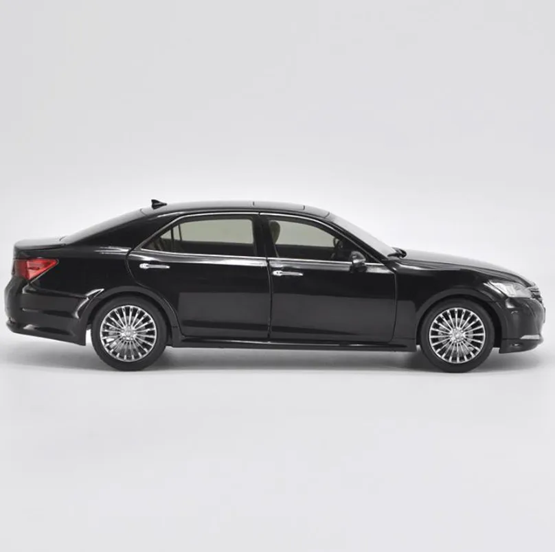 Высокая имитация TOYOTA CROWN 2016 модель автомобиля 1:18 передовая Коллекция игрушек из