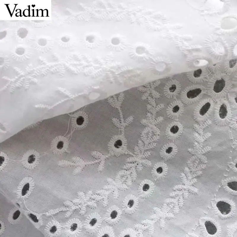 Vadim women hollow out embroidery white blouse short sleeve see through pleated shirts female casual cute tops blusas DA290 |