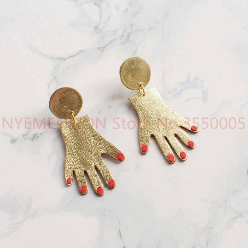 New Personalized Red Nails Plam Shaped Earrings 2018 Girls Tiny Gold Tone Hand Dangle For Women Femme 20pairs | Украшения и