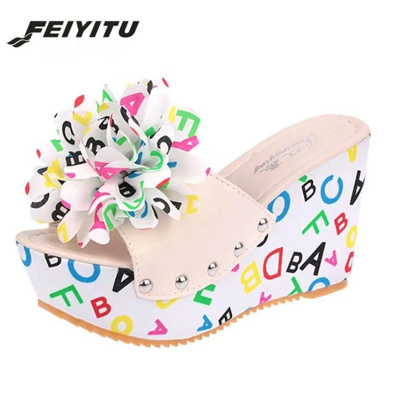 Женские летние тапочки FeiYiTu 2019 на танкетке толстые для маффинов новинка