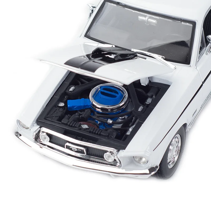 Коллекционный 1:18 литой под давлением Ford Mustang 1967 / 1968 GT мышечный спортивный