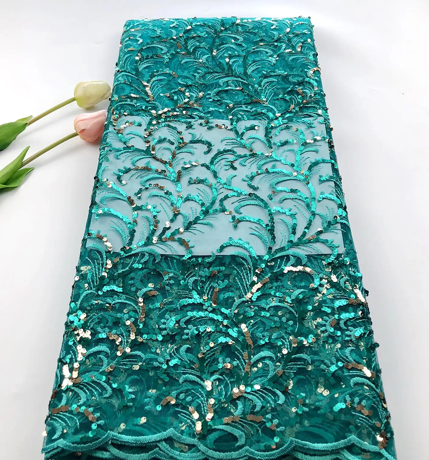 

2020 Hot Sale African Net Lace Fabric High Quaity 3d Sequins Fabric Embroidery Tulle Lace Fabric For African Lace Party
