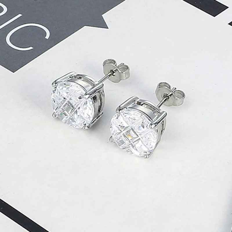 Серьги гвоздики серебристого цвета с четырьмя крапанами и белым