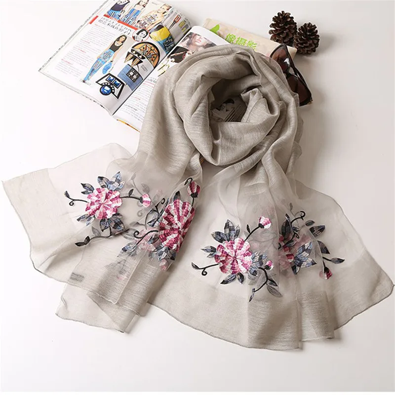 2017 Весна Новинка осени вышивка шелковой шерсти разнообразие леди сокрытия шарфы