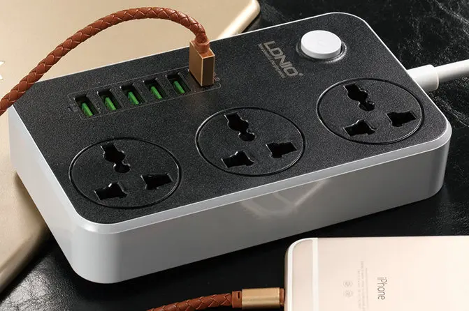 

Wholesale Universal UK US EU AC Wall Extension Socket With 6 USB Adapter Outlet For Smart Phone Iphone Samsung Ipad Tablet