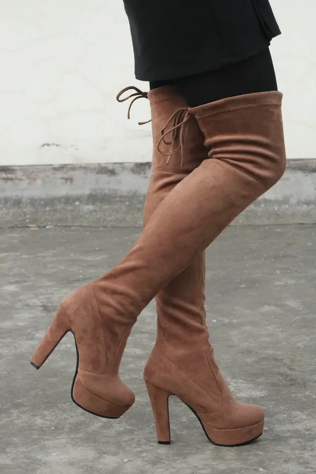 tan NEMAONE/Большие размеры 34-43; новые модные сапоги выше колена на платформе высокие сапоги до бедра на высоком каблуке с круглым носком Демисезонные женские сапоги - Цвет: tan