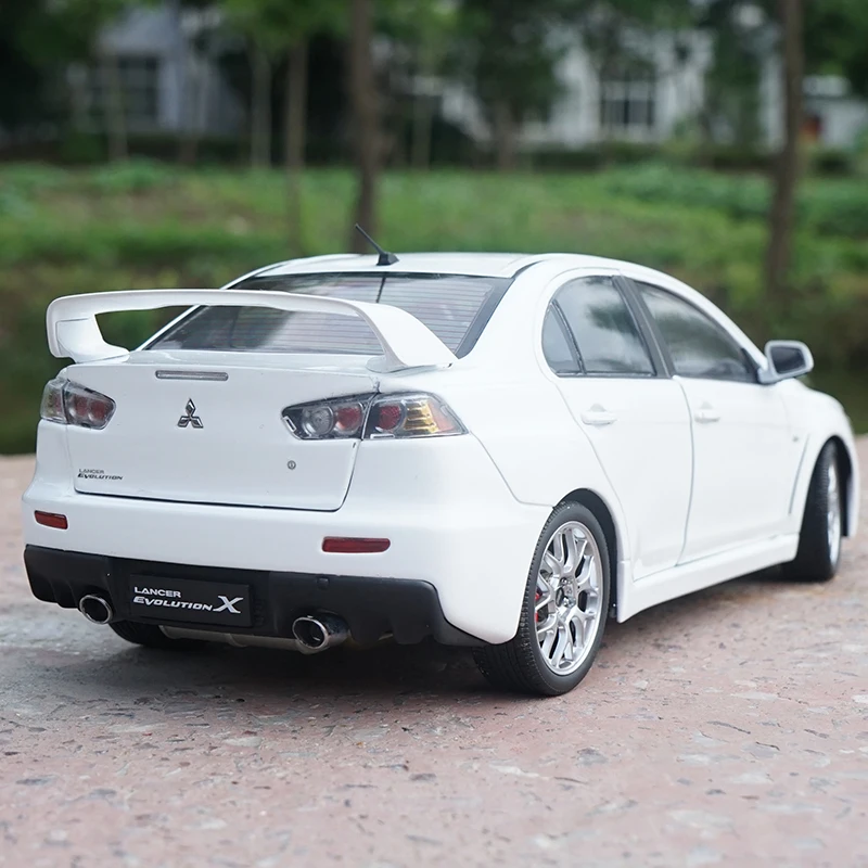 Новинка 1/18 Mitsubishi Lancer EVO X 10 EVO-X левый и правый руль литой металлический автомобиль модель игрушка для мальчика Белый Красный Синий