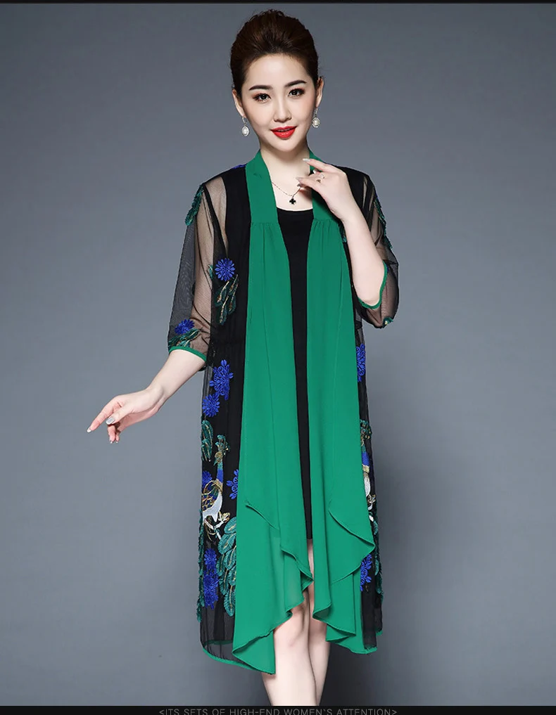 Женское винтажное платье-двойка с цветочной вышивкой среднего возраста