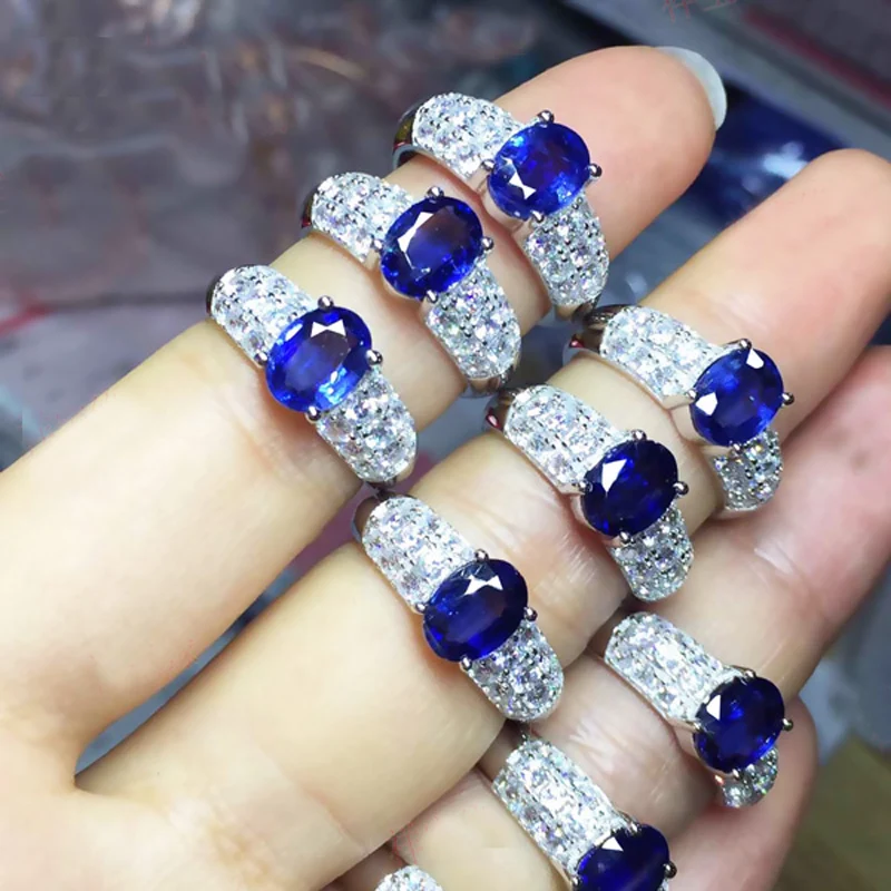 Женское кольцо с кианитом из серебра 925 пробы натуральным драгоценным камнем