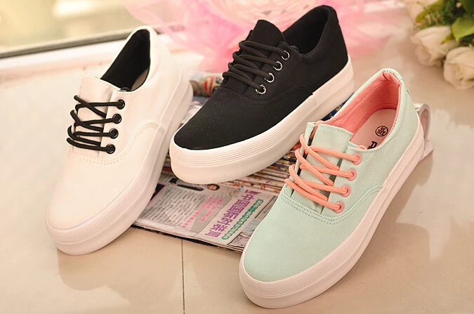 Однотонная Классическая обувь на платформе цвет черный белый женские кроссовки