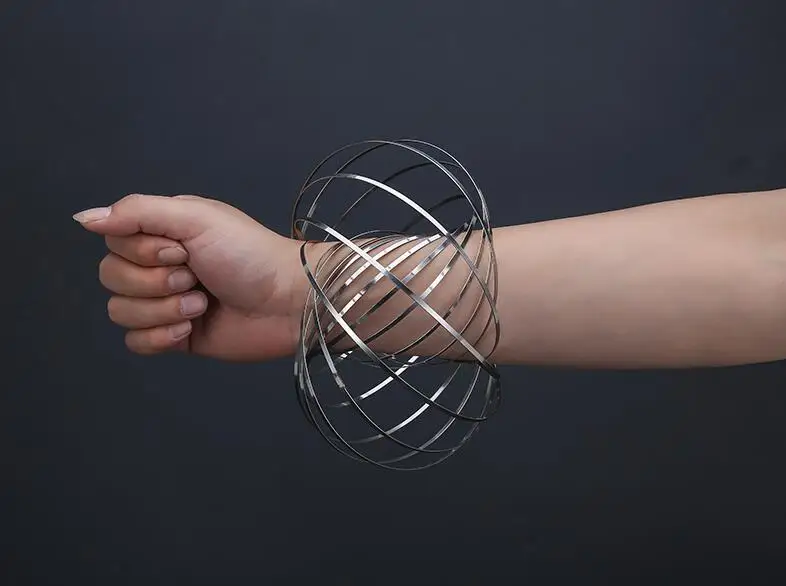 Новая Flowtoy Amazing Flow Ring Toys кинетическая Весенняя игрушка забавная уличная игра