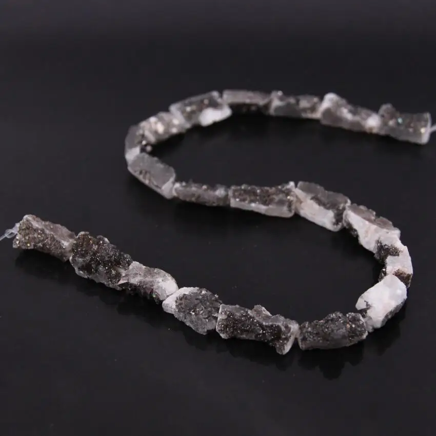 Approx20Pcs/Strand пистолет черный титан натуральный кварц друза Geode Прямоугольник Плиты