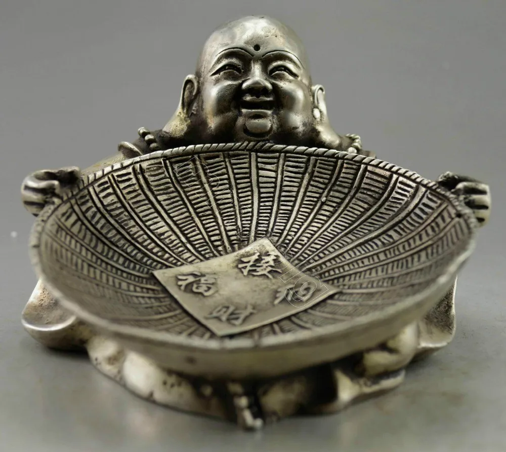 

Collectible Decorate Old Handwork Tibet Silver Carved Buddha Hold Dustpan Statue