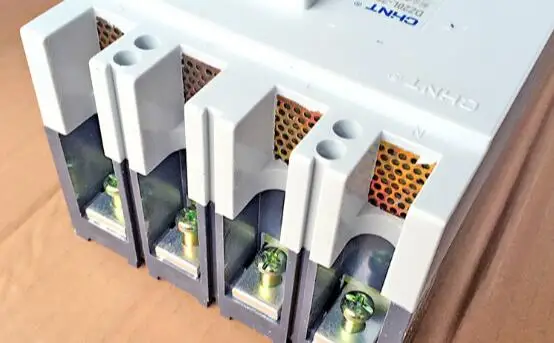 Быстрая доставка DZ20L 200/4300 200A 380V 4 pole защита от утечки ELCB RCD Прерыватель Цепи при