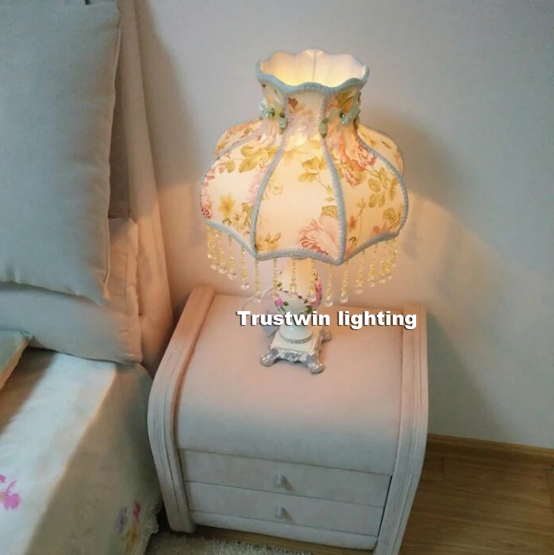 Европейский дворец принцесса девушка подарок настольная лампа ламсветильник